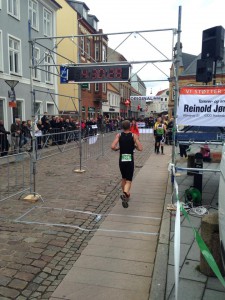 Brian i mål som vinder af sin agegroup med mere end 20 minutter.